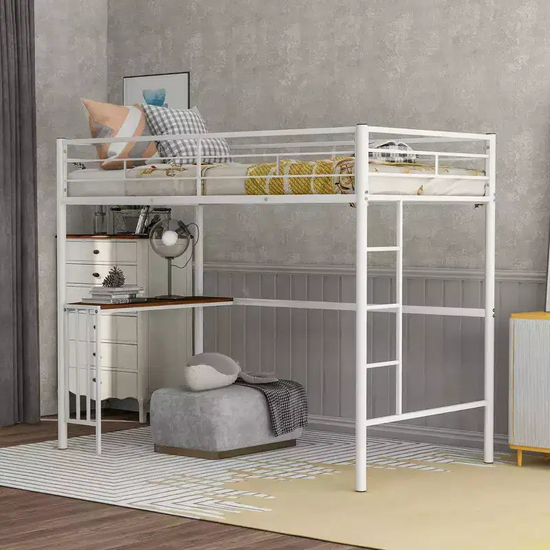 Lit mezzanine simple en métal avec bureau intégré, échelle et barrières de sécurité – 198,4 cm L, à partir de 6 ans