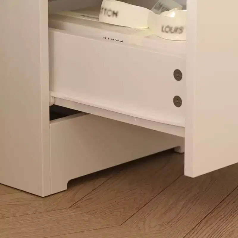 Élégante coiffeuse blanche avec grand miroir LED, plateau en verre et tiroirs multiples – H 140 cm